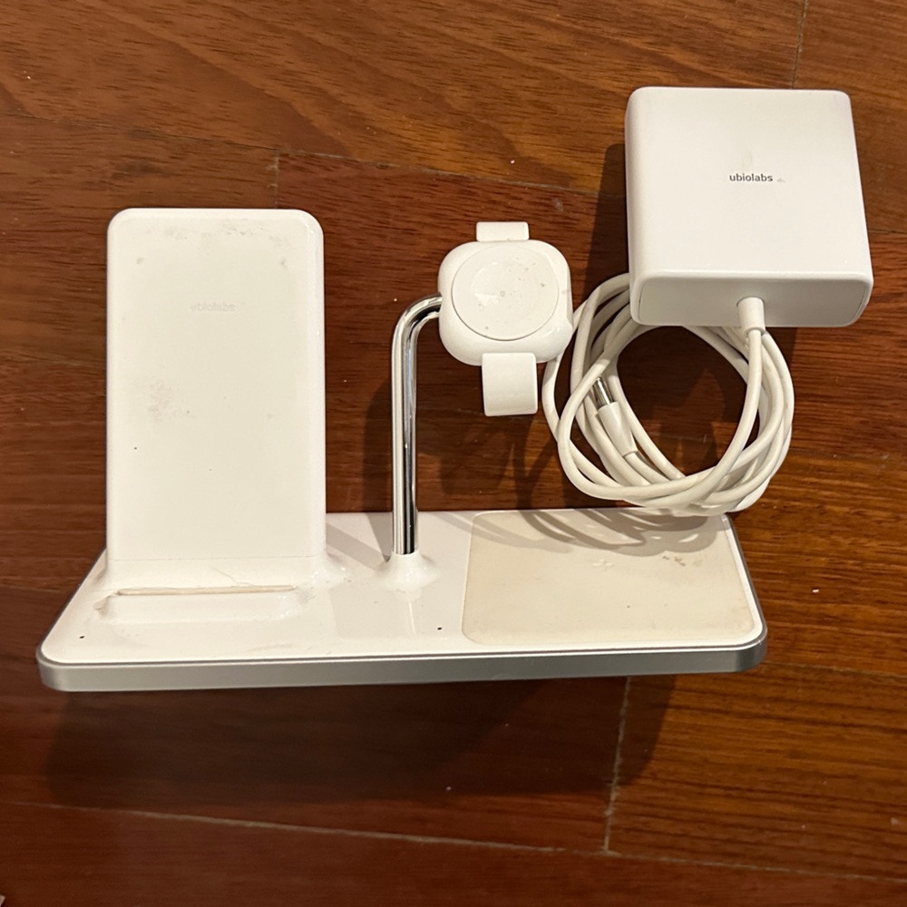 ubiolabs White Multi-Device Charging Station White Chargers